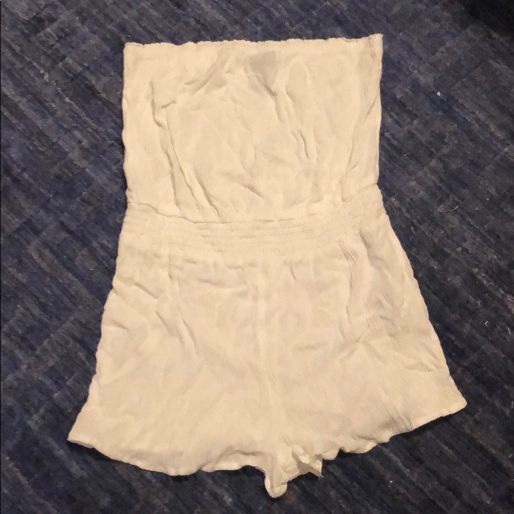 Forever 21 ribbed white strapless romper